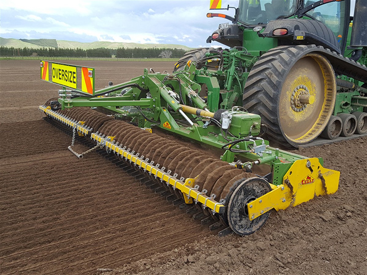 Celli Folding Power Harrow - Image 3