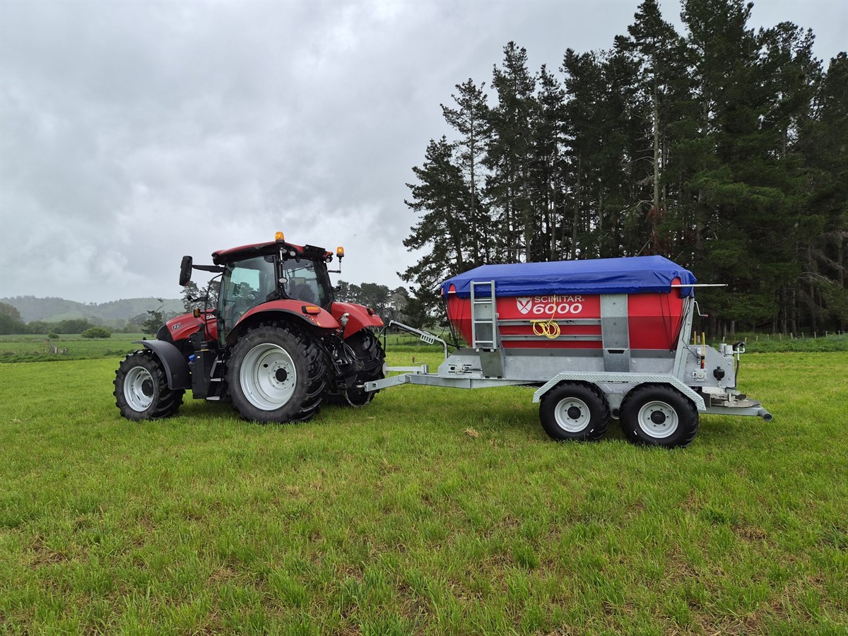 Scimitar 6000 Spreader - Image 3