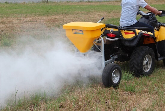 Vogal Mag 45 Mag Duster & Fertiliser Spreader - Image 2