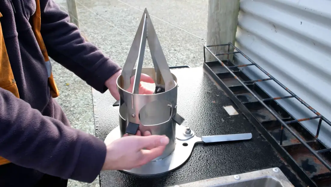 Vogal Easy-Pour Bulk Bag Dispenser - Image 3